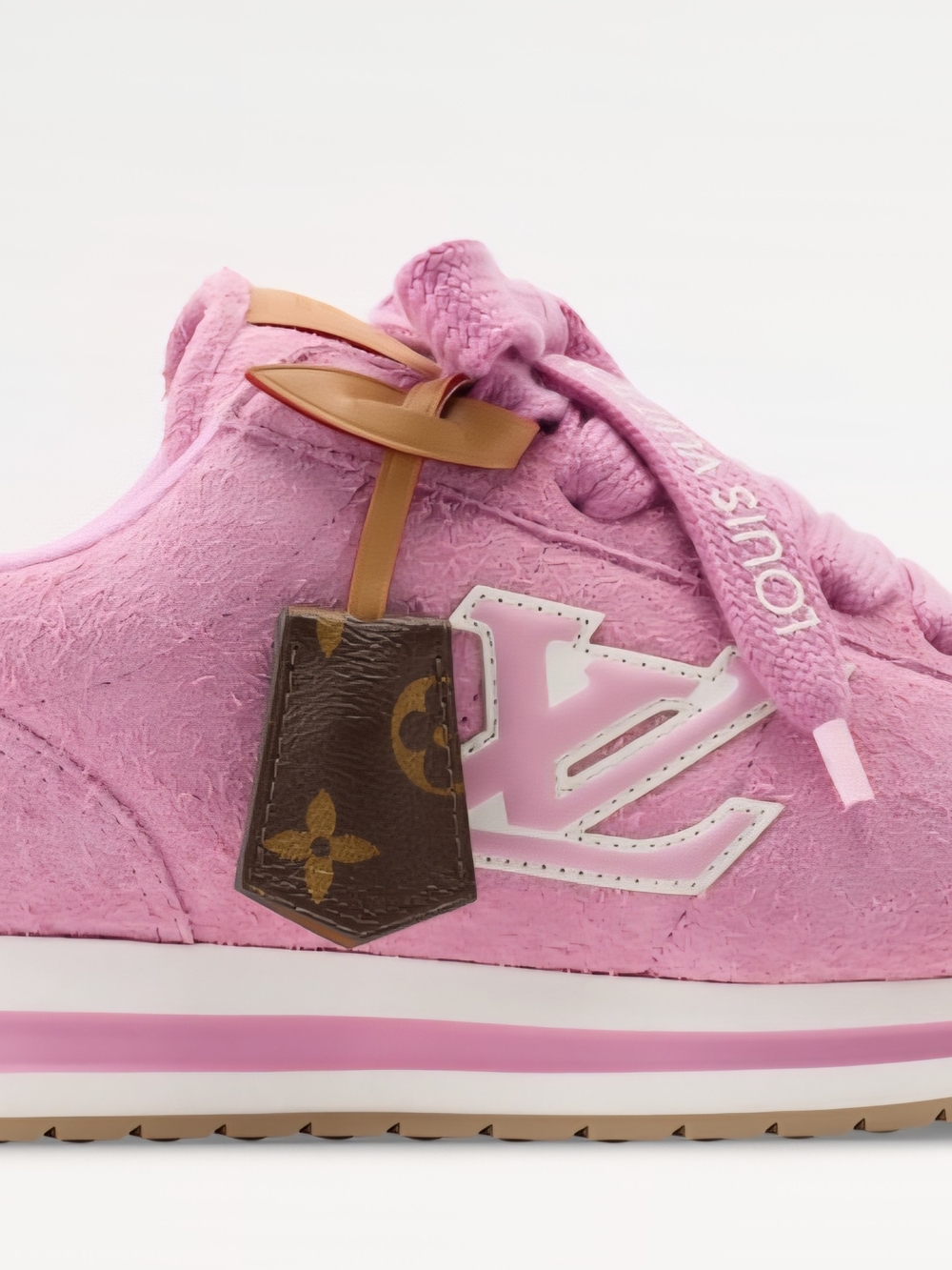 LIMITED EDITION LOUIS VUITTON J-HOPE BUTTERSOFT SNEAKER - Picture 3 of 13